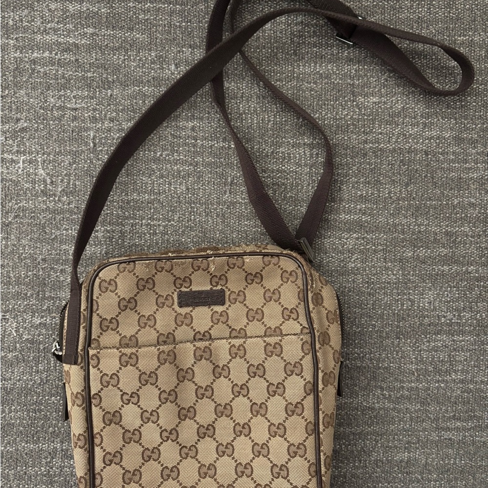 **SUMMER SALE**Gucci Brown Messenger Bag with GG Monogram